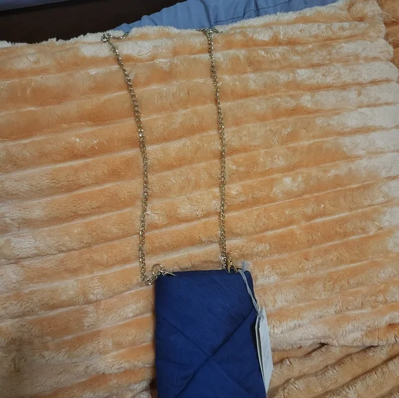 A New Day Cellphone Crossbody Bag With Gold Chain - Picture 6 of 7